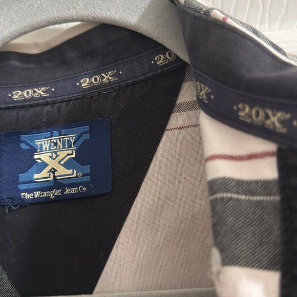 Beautiful wrangler Twenty X Plaid Button Down Shirt size L - Picture 5 of 5